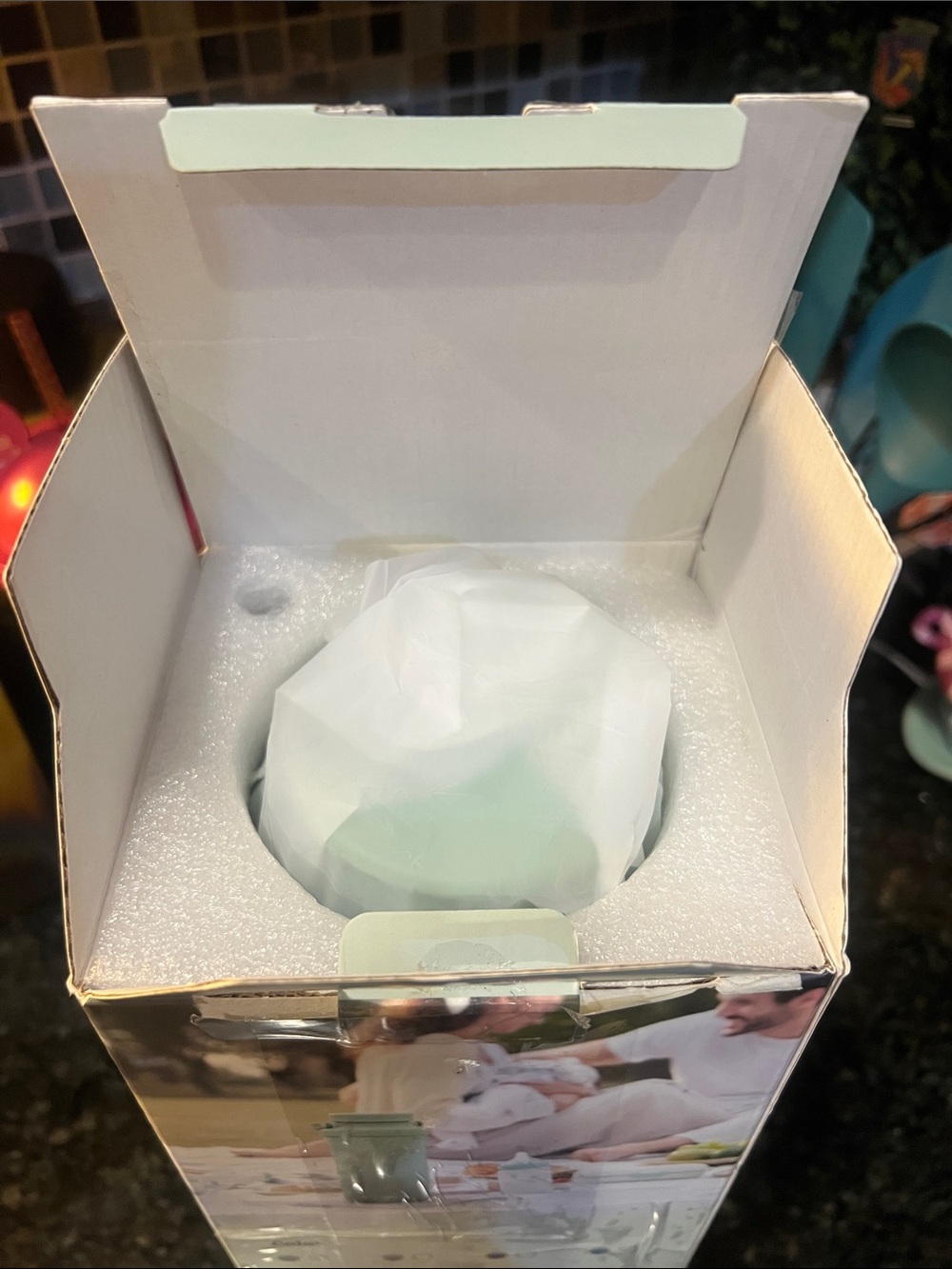 New MOMCOZY Portable Breast Milk Cooler - Sage Green - Picture 6 of 8